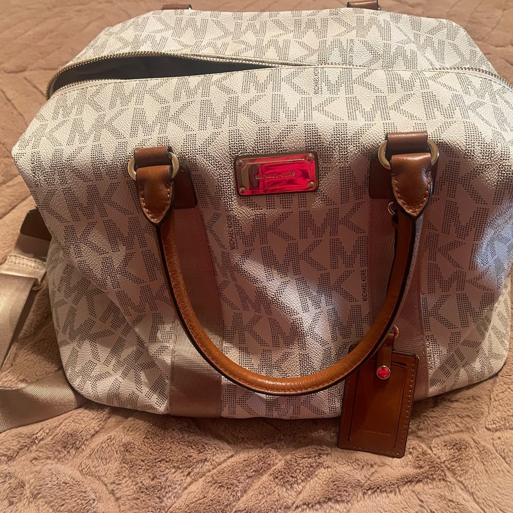 Michael Kors Weekender - Picture 3 of 4